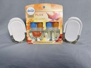 Febreze Luxe Plug Limited Edition Amber Patchouli Crisp Fall Breeze & 2 Warmers